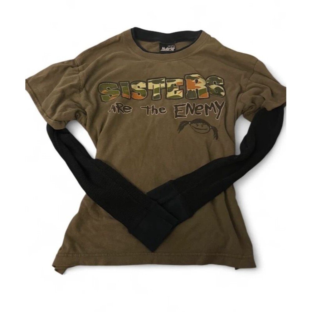 Vintage Y2K Hybrid Tees "Sisters Are The Enemy" Camo Layered Baby Tee Thermal